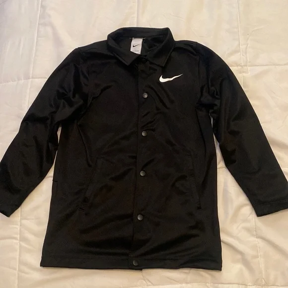 NIKE therma fit coach jacket